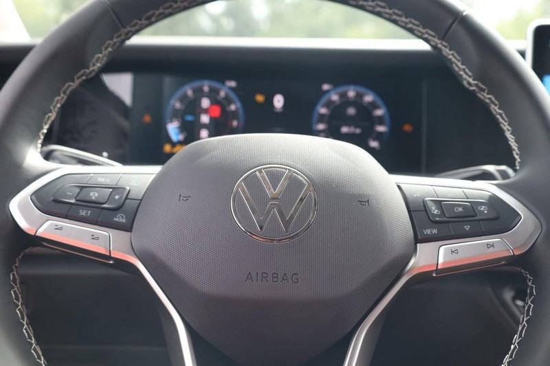 Volkswagen Tiguan Vehicle Image 09