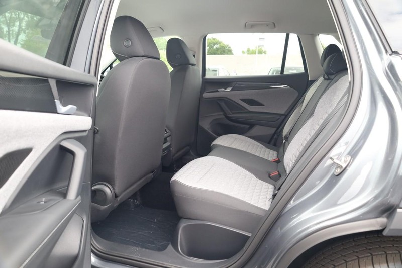 Volkswagen Tiguan Vehicle Image 19