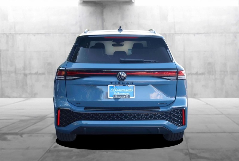 Volkswagen Tiguan Vehicle Image 06