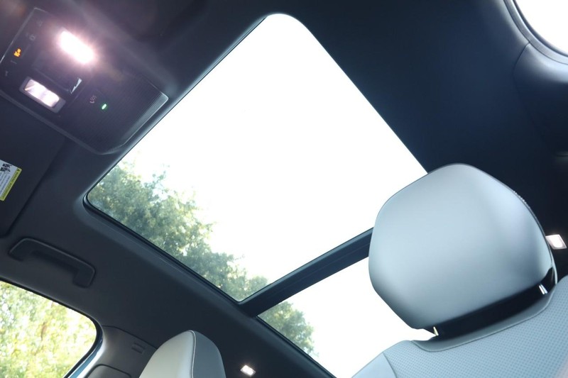 Volkswagen Tiguan Vehicle Image 09
