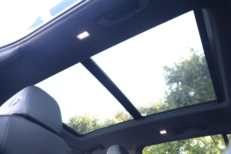 Volkswagen Tiguan Vehicle Image 10