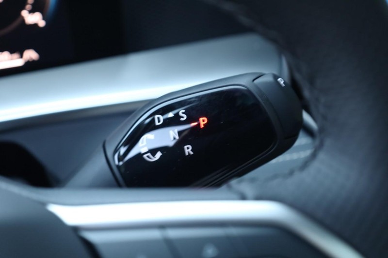 Volkswagen Tiguan Vehicle Image 17