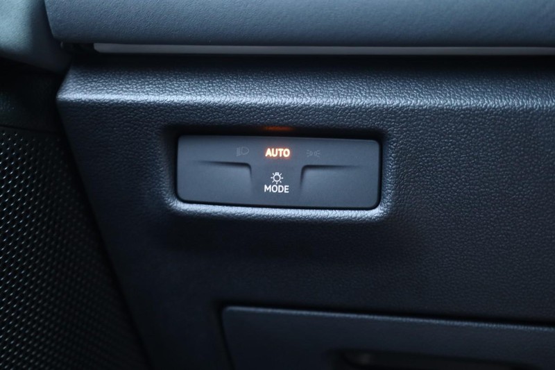 Volkswagen Tiguan Vehicle Image 20