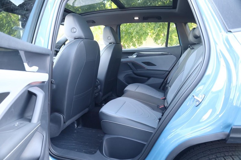 Volkswagen Tiguan Vehicle Image 21