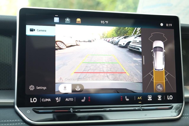 Volkswagen Tiguan Vehicle Image 14