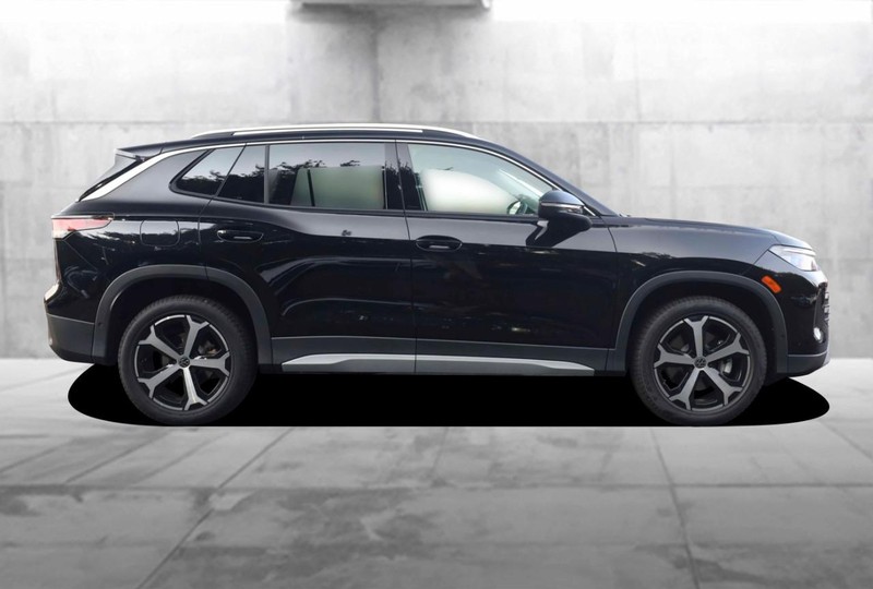 Volkswagen Tiguan Vehicle Image 05