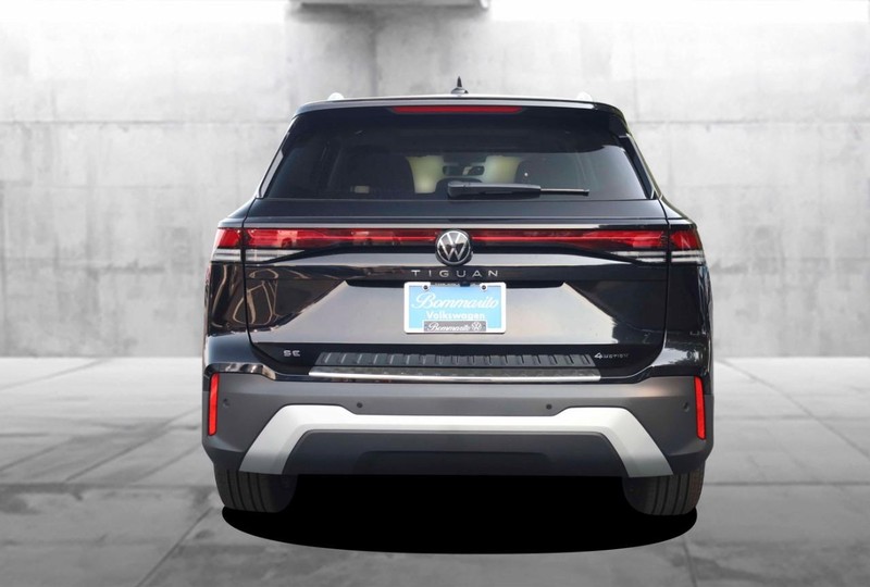 Volkswagen Tiguan Vehicle Image 06