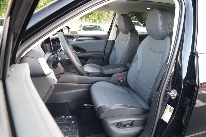 Volkswagen Tiguan Vehicle Image 08
