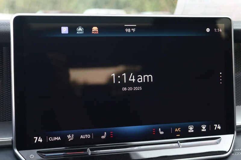 Volkswagen Tiguan Vehicle Image 13