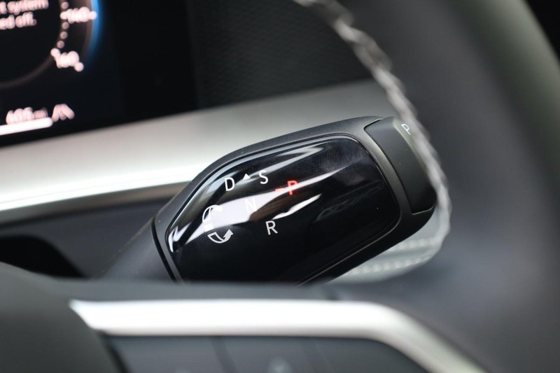 Volkswagen Tiguan Vehicle Image 17