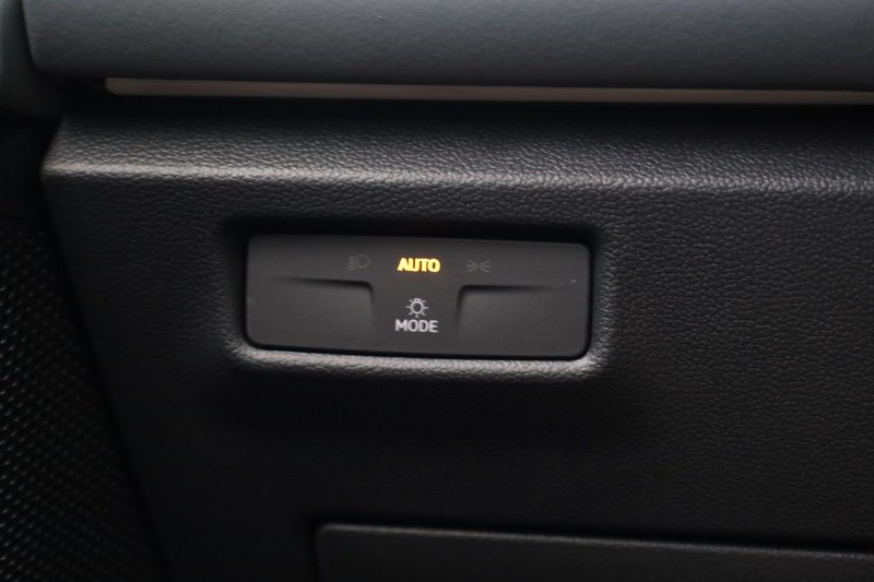 Volkswagen Tiguan Vehicle Image 20