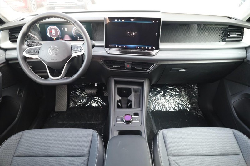 Volkswagen Tiguan Vehicle Image 23