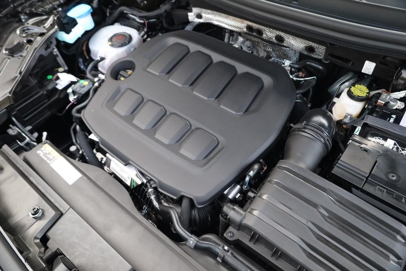 Volkswagen Tiguan Vehicle Image 26