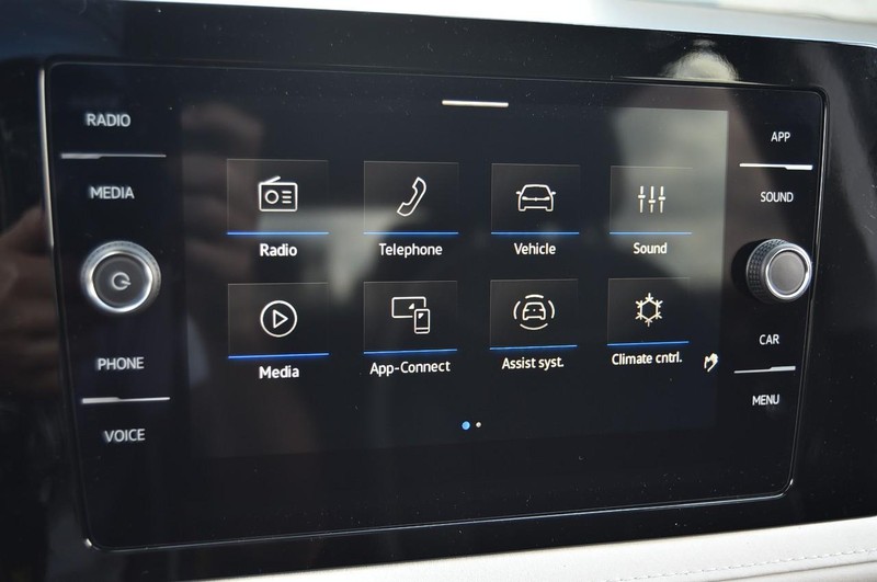 Volkswagen Taos Vehicle Image 13