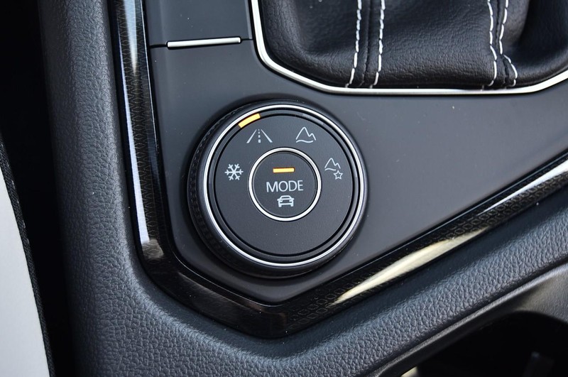 Volkswagen Taos Vehicle Image 17