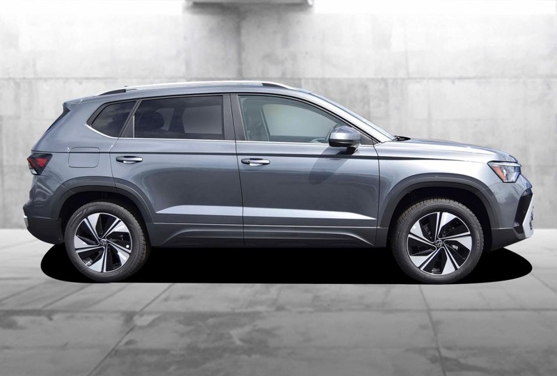 Volkswagen Taos Vehicle Image 05