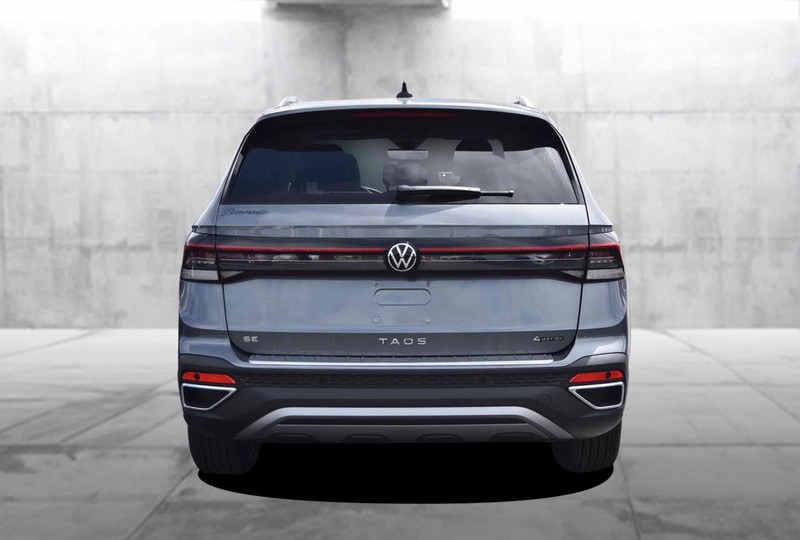 Volkswagen Taos Vehicle Image 06