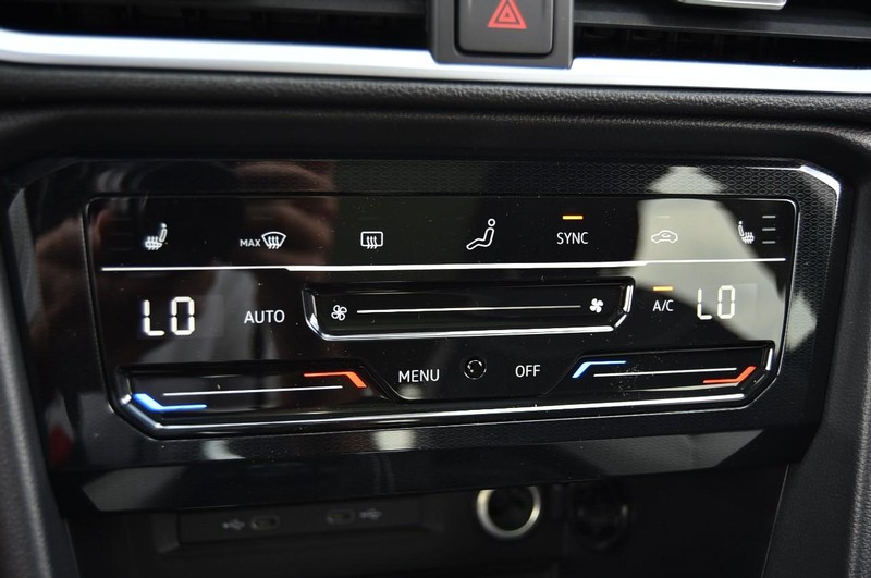 Volkswagen Taos Vehicle Image 14