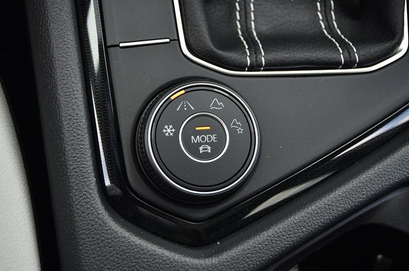 Volkswagen Taos Vehicle Image 17
