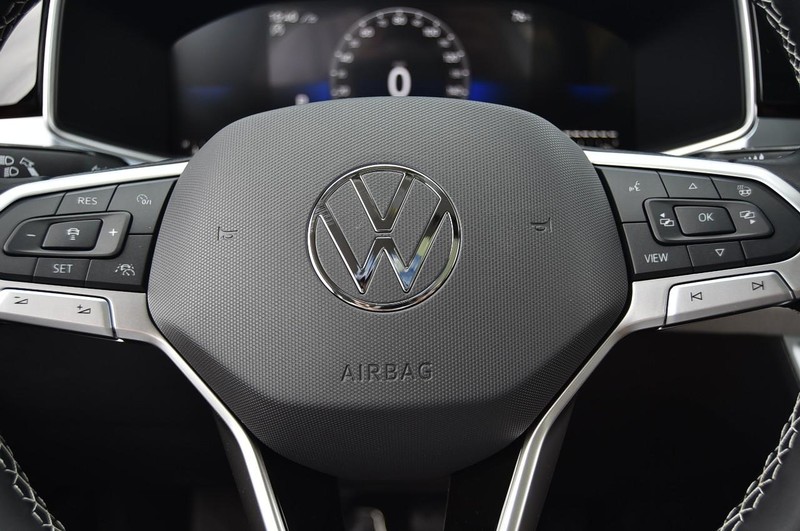 Volkswagen Taos Vehicle Image 18