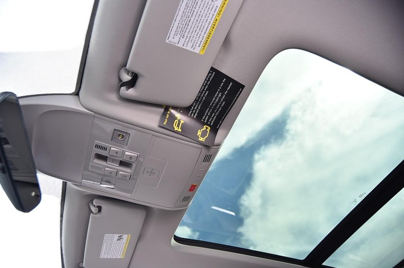 Volkswagen Taos Vehicle Image 21