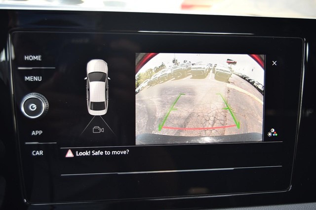 Volkswagen Jetta Vehicle Image 13