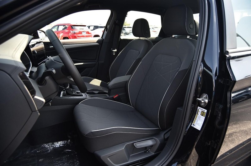 Volkswagen Jetta Vehicle Image 19