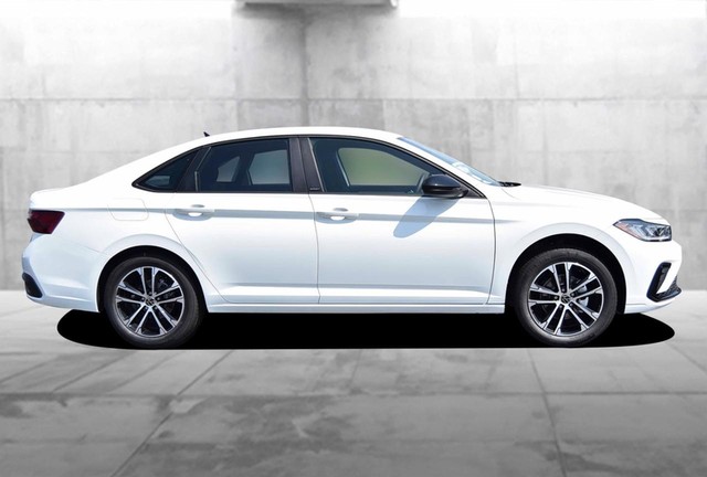 Volkswagen Jetta Vehicle Image 05