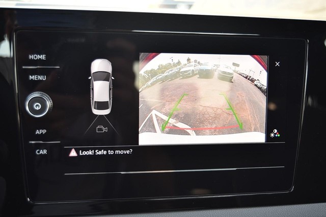 Volkswagen Jetta Vehicle Image 13