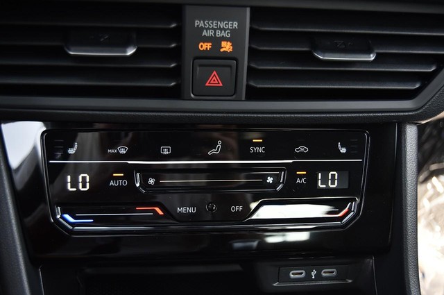 Volkswagen Jetta Vehicle Image 15