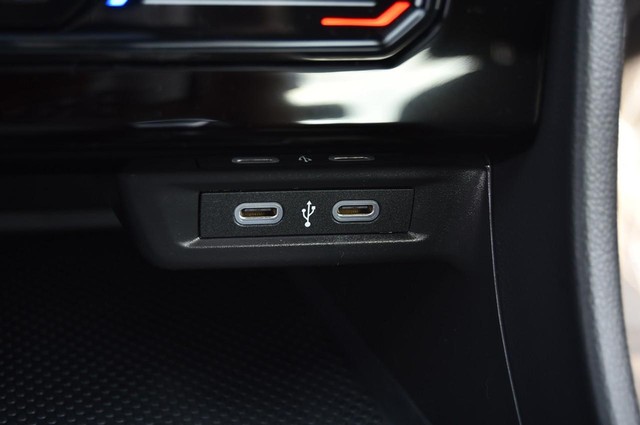 Volkswagen Jetta Vehicle Image 16