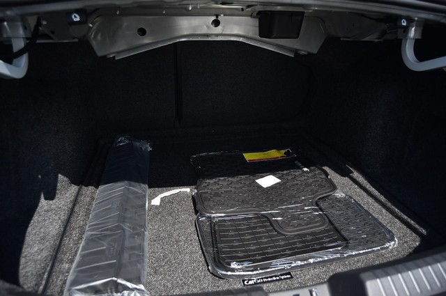 Volkswagen Jetta Vehicle Image 22