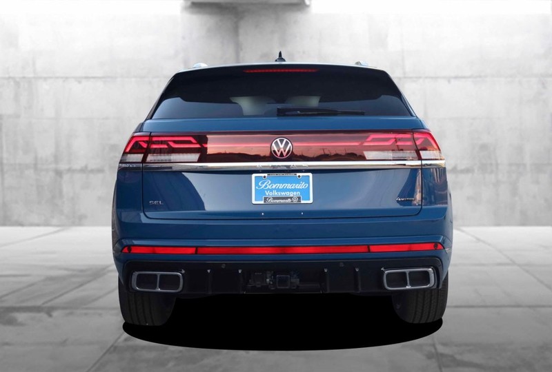 Volkswagen Atlas Cross Sport Vehicle Image 06