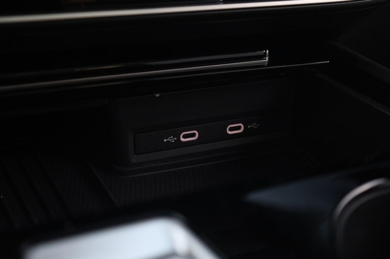 Volkswagen Atlas Cross Sport Vehicle Image 19