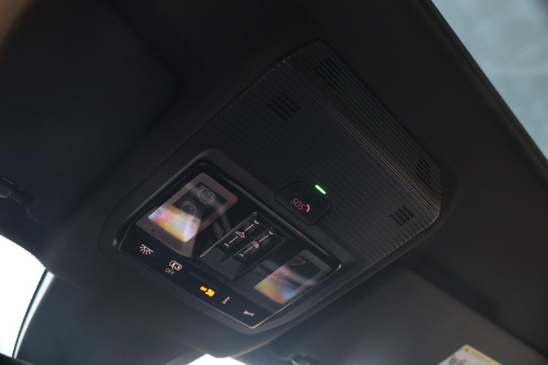 Volkswagen Atlas Cross Sport Vehicle Image 21