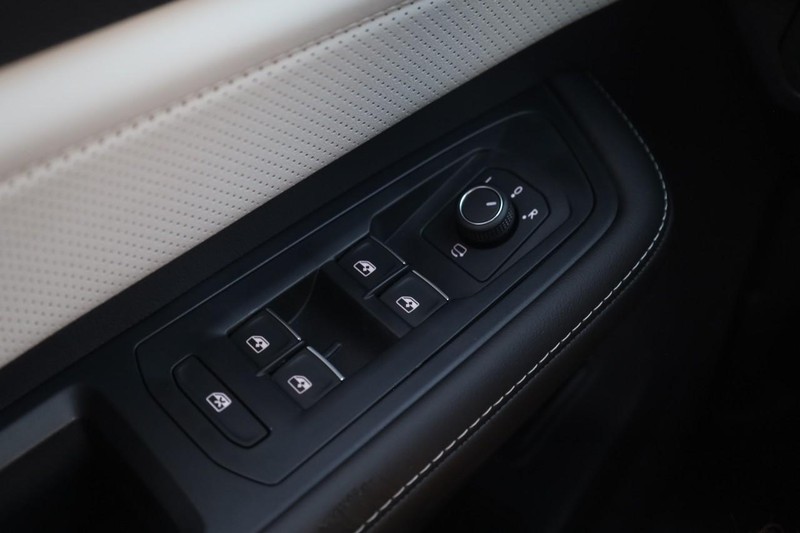 Volkswagen Atlas Cross Sport Vehicle Image 22