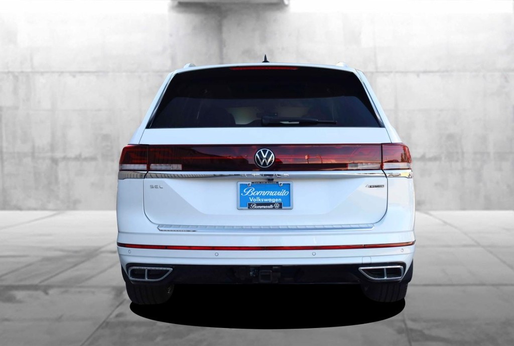 Volkswagen Atlas Vehicle Full-screen Gallery Image 6