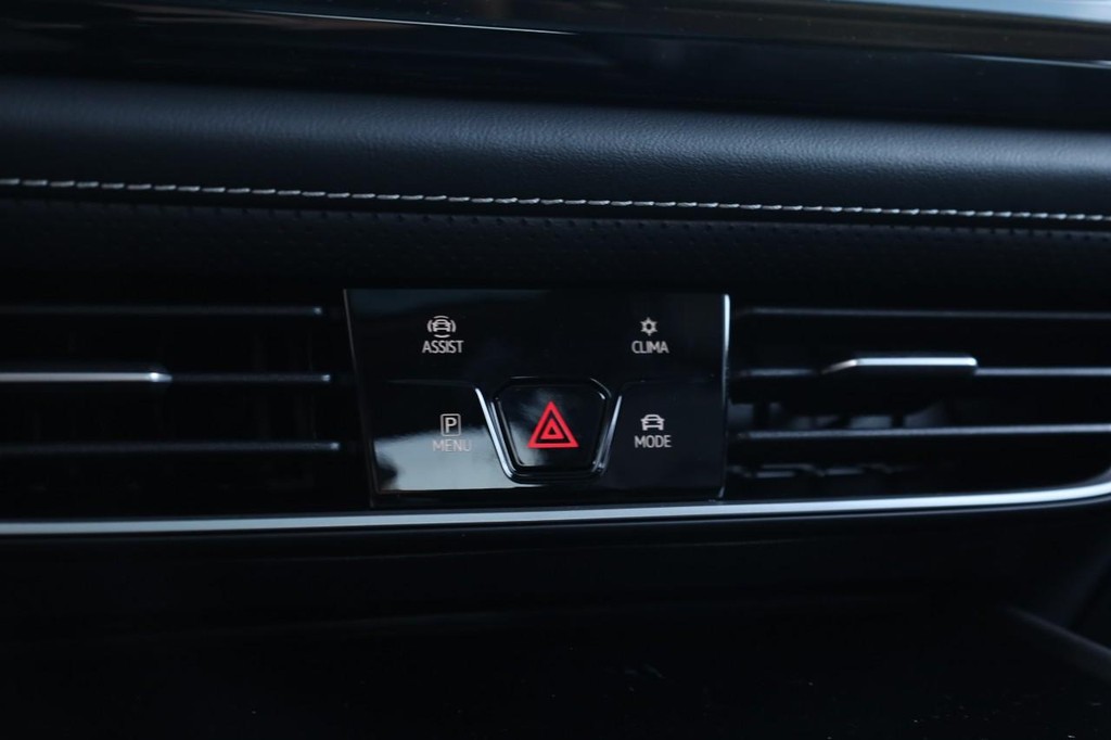 Volkswagen Atlas Vehicle Full-screen Gallery Image 19