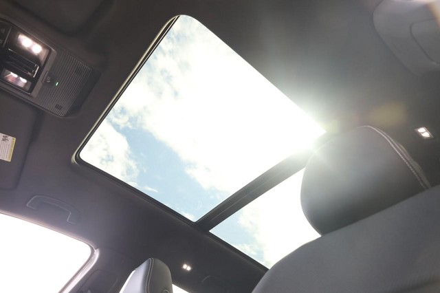 Volkswagen Atlas Cross Sport Vehicle Image 08