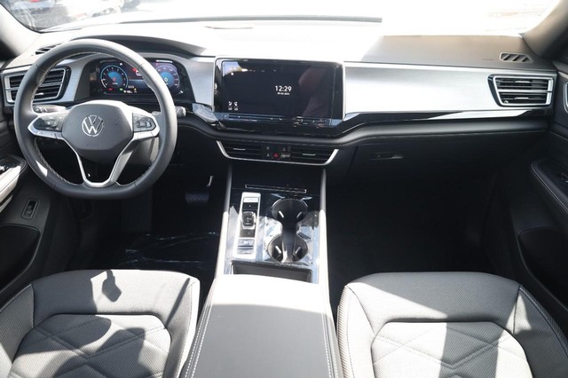 Volkswagen Atlas Cross Sport Vehicle Image 23