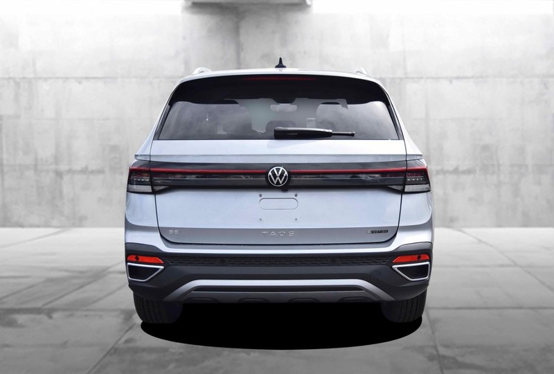 Volkswagen Taos Vehicle Image 06
