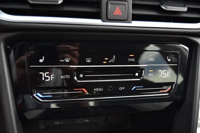 Volkswagen Taos Vehicle Image 14