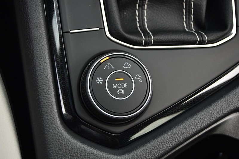 Volkswagen Taos Vehicle Image 17