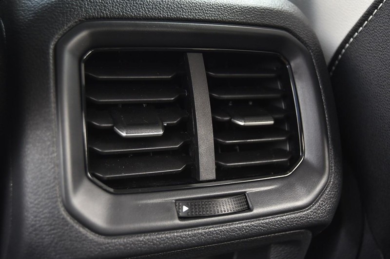 Volkswagen Taos Vehicle Image 22