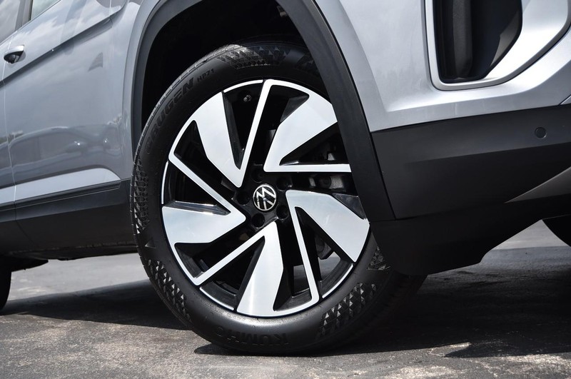 Volkswagen Atlas Vehicle Image 03