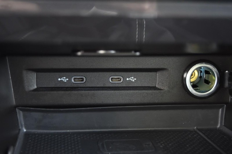 Volkswagen Tiguan Vehicle Image 16