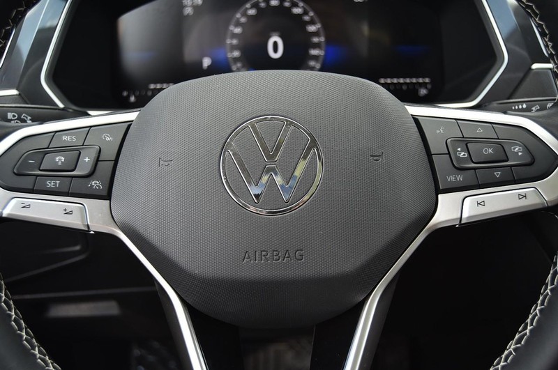 Volkswagen Tiguan Vehicle Image 18