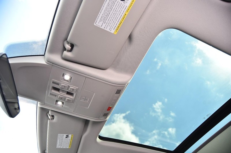 Volkswagen Tiguan Vehicle Image 21