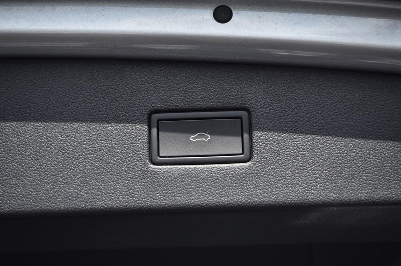Volkswagen Tiguan Vehicle Image 27