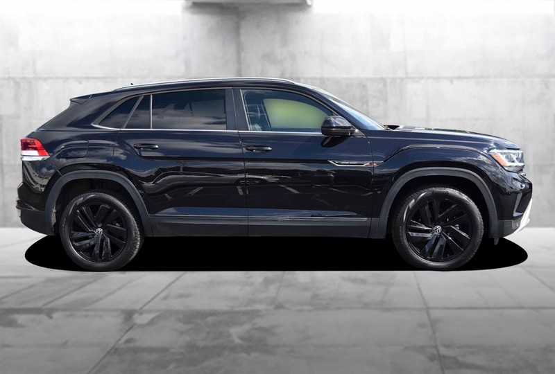Volkswagen Atlas Cross Sport Vehicle Image 05